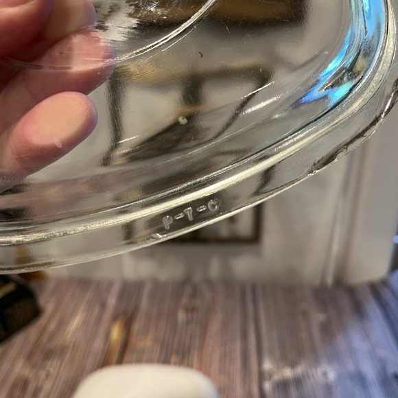 VINTAGE CORNING WARE Blue Cornflower 32 oz Casserole with Lid – Made in Canada - Picture 8 of 10